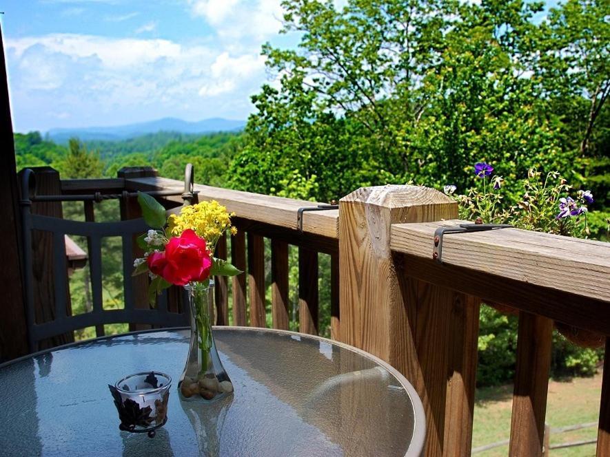 Long Mountain Lodge Bed & Breakfast Dahlonega Ngoại thất bức ảnh