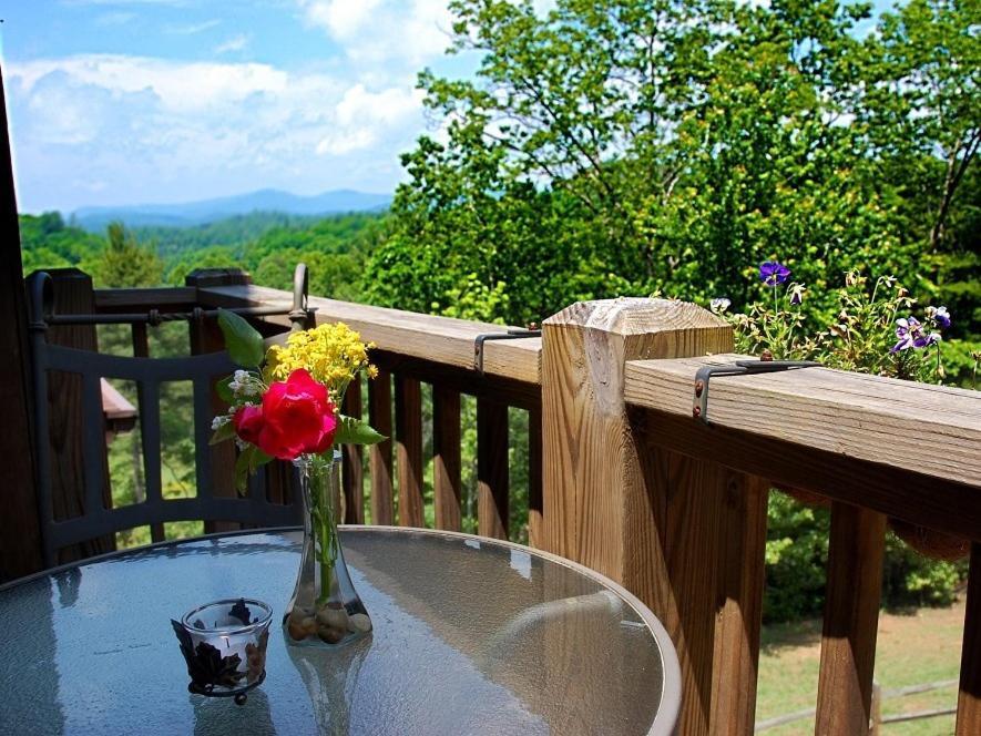 Long Mountain Lodge Bed & Breakfast Dahlonega Phòng bức ảnh
