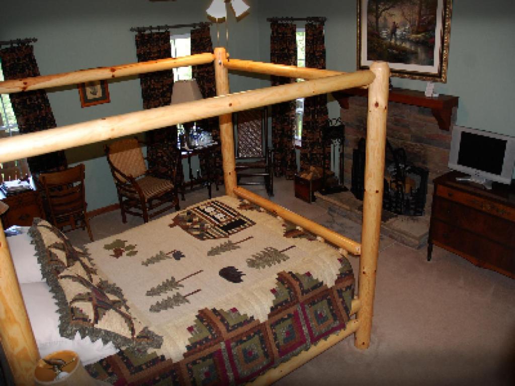 Long Mountain Lodge Bed & Breakfast Dahlonega Phòng bức ảnh